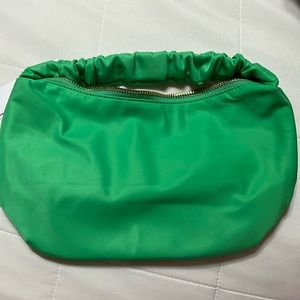 NWT Stoney Clover scrunch bag in Avacado